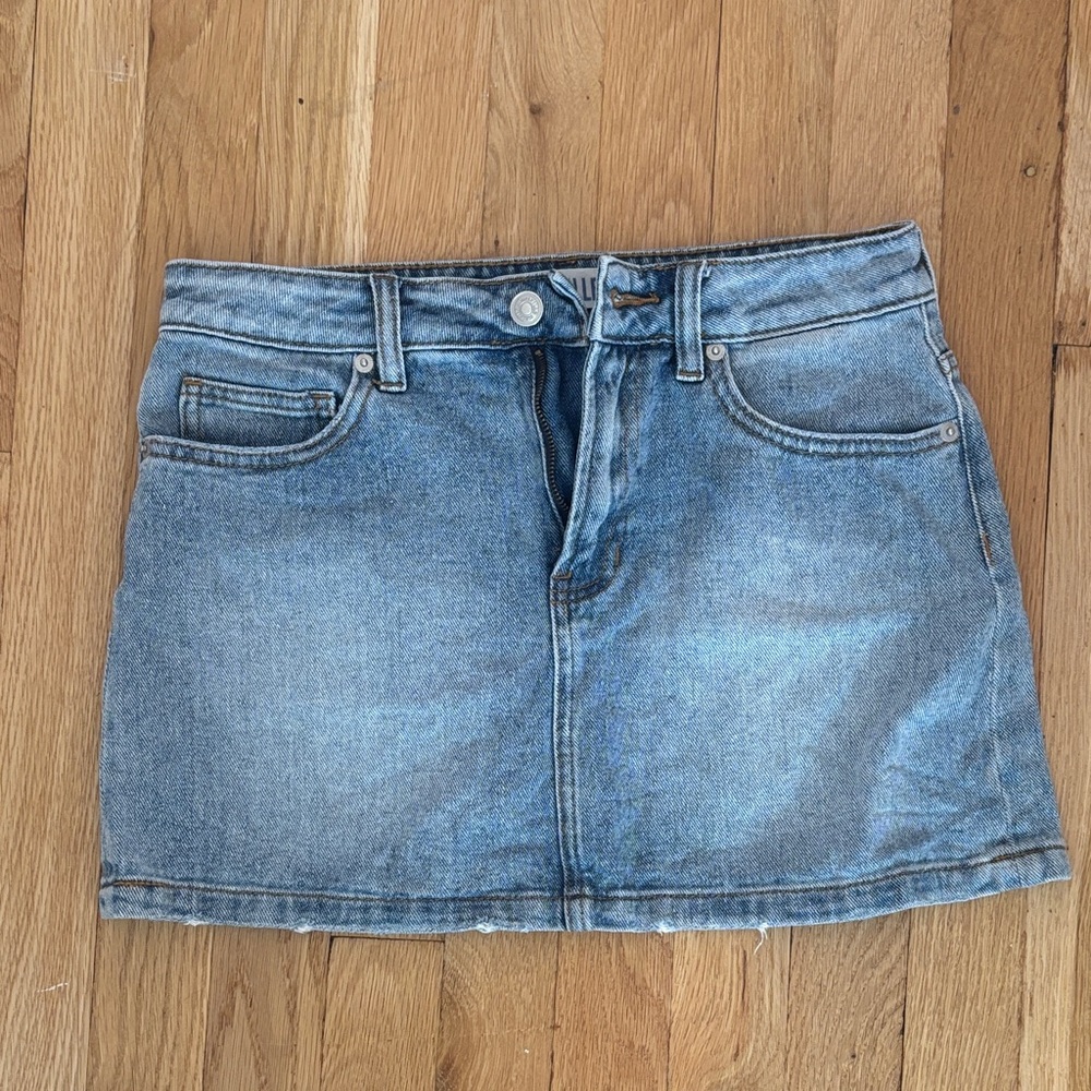 Brandy Mellville Blue Denim Mini Skirt - Casual Everyday Style